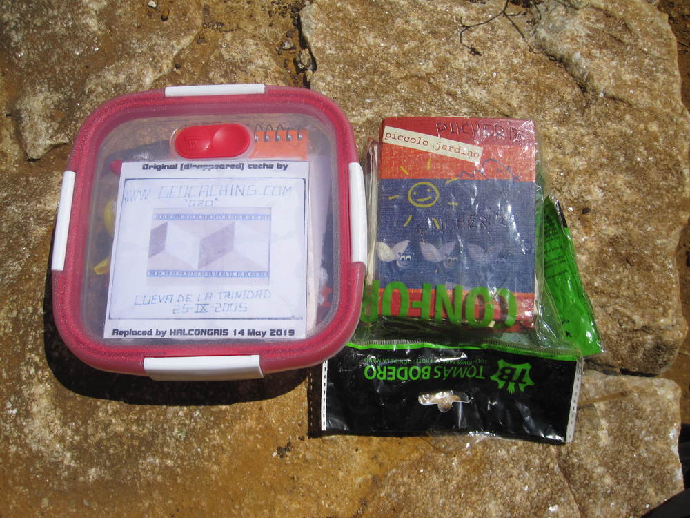 The new geocache I am hiding today<br /><a href="photo23.kml">See on Google Earth</a><br /><br />