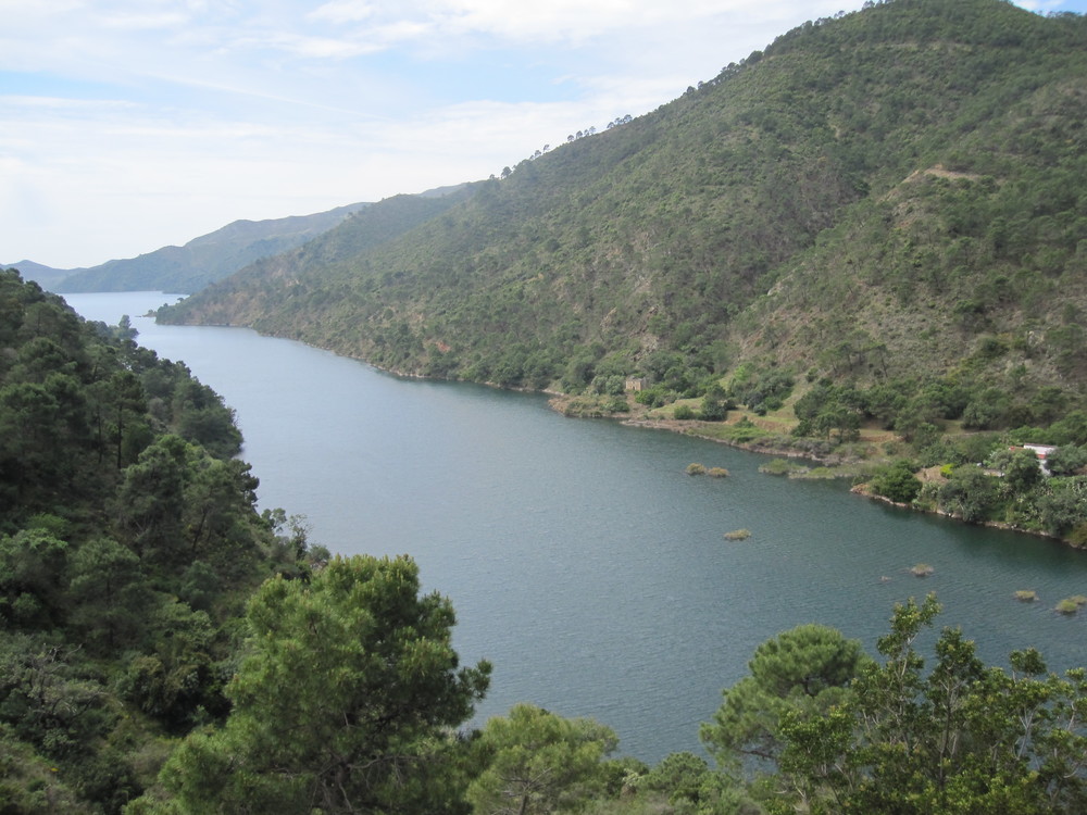 Embalse de la Concepción<br /><a href="photo08.kml">See on Google Earth</a><br /><br />