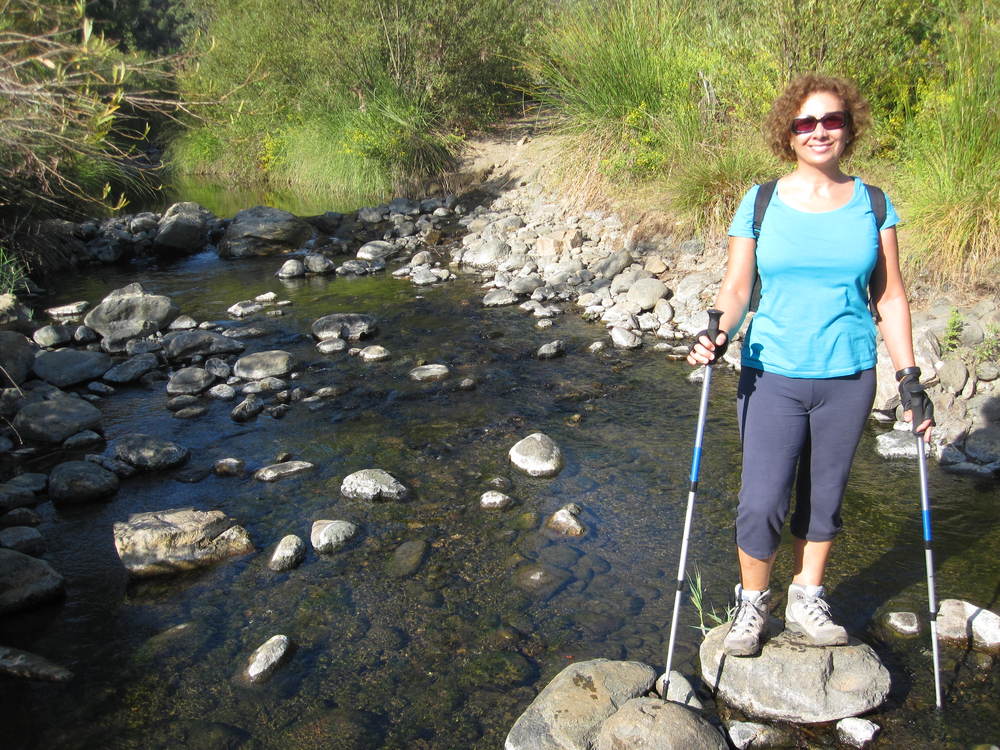 Crossing the river<br /><a href="photo03.kml">See on Google Earth</a><br /><br />